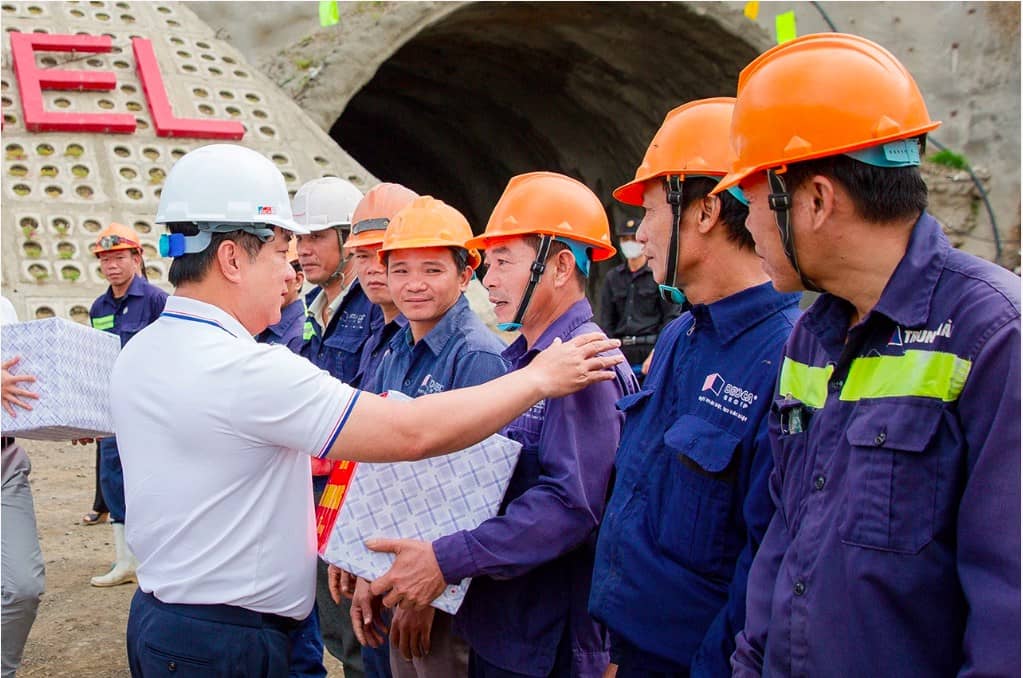 Dấu ấn " Người mở đường": Con đường Vàng tạo ra giá trị Vàng.