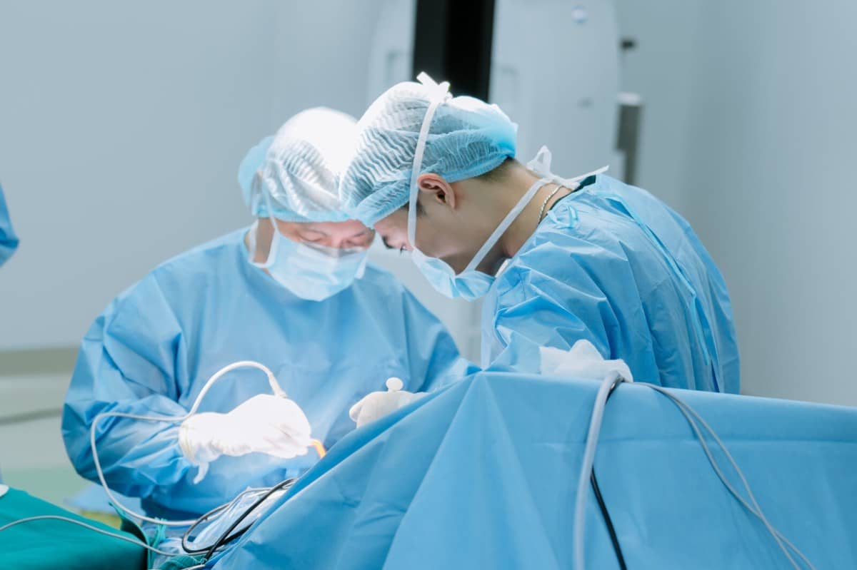 Bệnh viện Mặt Trời phẫu thuật thành công ca u nội tủy cột sống hiếm gặp