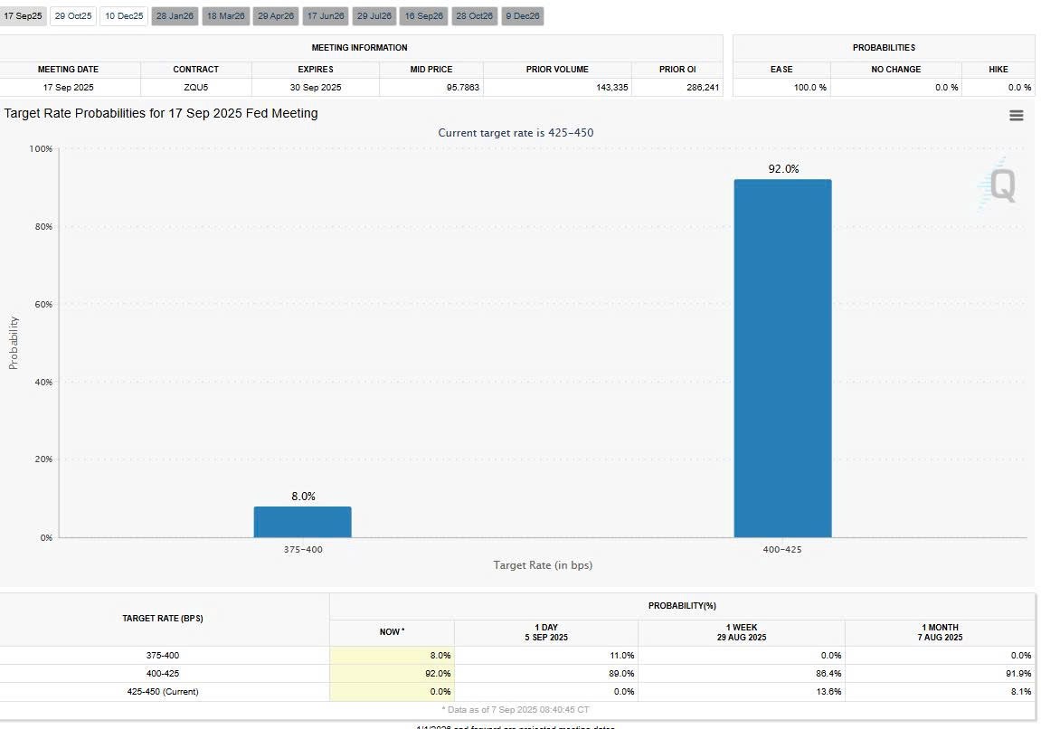 Giá vàng trong nước vượt đỉnh lịch sử, chen chân xếp hàng vẫn khó mua - Liệu bạc có phải lựa chọn thay thế khôn ngoan?