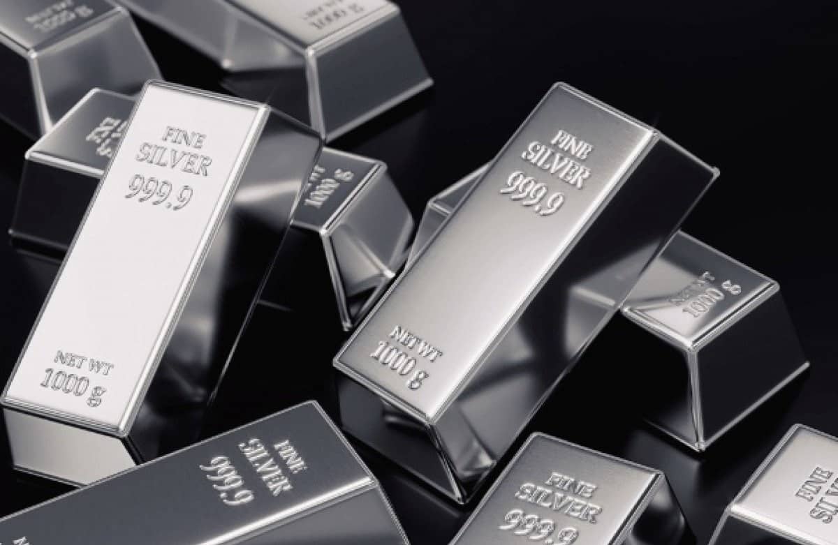 Bạc vươn lên mốc 41,66 USD/ounce: Thị trường kim loại quý đang chuẩn bị cho chu kỳ tăng mới?