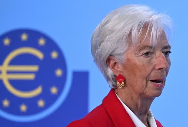 ECB Giữ Nguyên Lập Trường Chính Sách Lãi Suất Giữa Biến Động Thương Mại Toàn Cầu