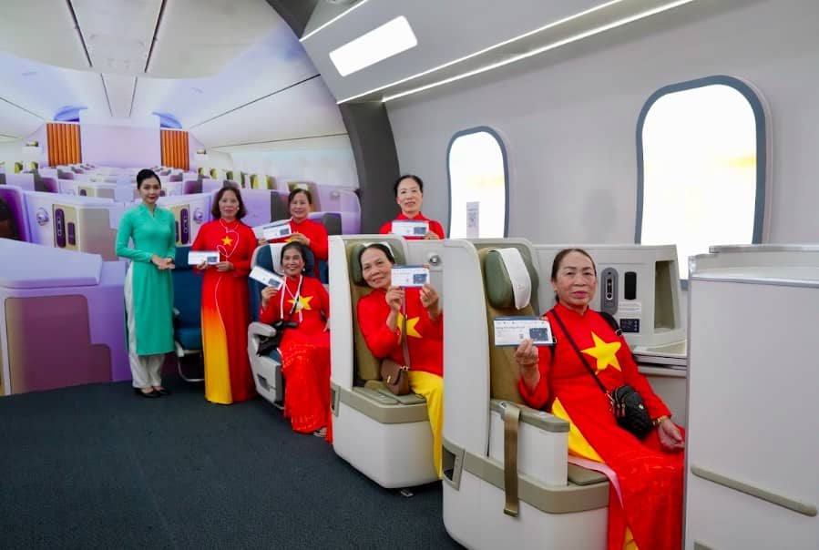 Vietnam Airlines được vinh danh “Không gian trưng bày tiêu biểu” tại Triển lãm Thành tựu đất nước nhân dịp