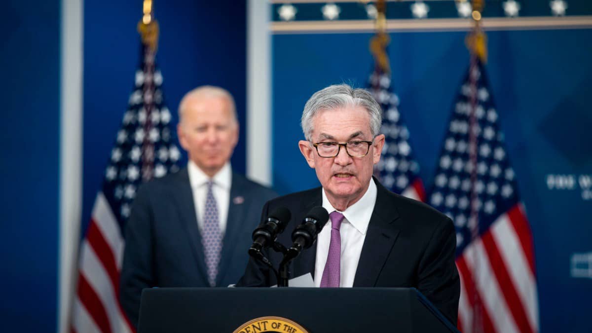 Powell: “Không có con đường nào miễn rủi ro” cho lãi suất — Fed đang đứng trước lựa chọn đau đớn