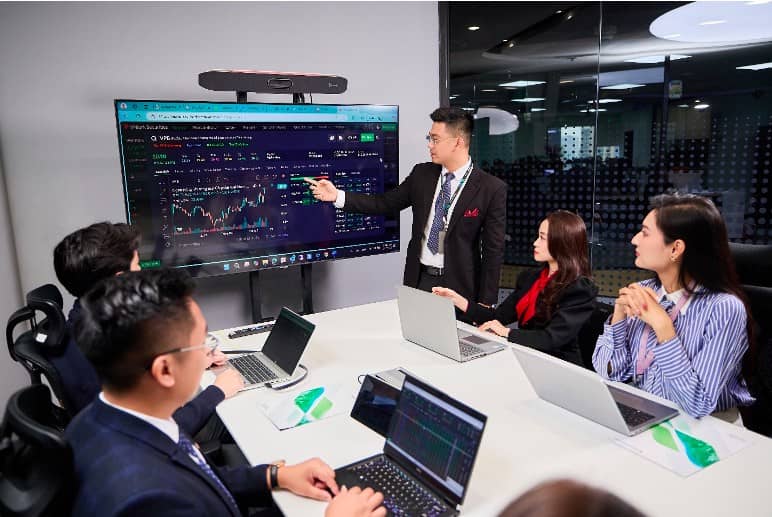Trợ lực từ hệ sinh thái, VPBankS liên tục tung ra sản phẩm công nghệ tiên phong