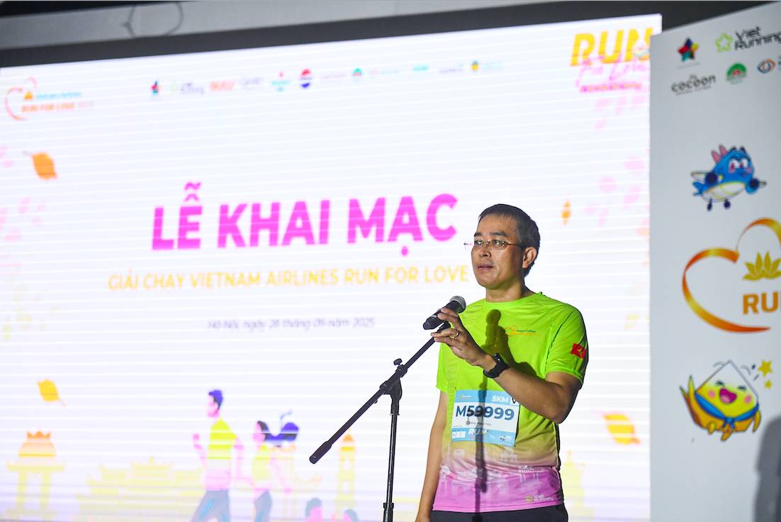 Gần 2.000 vận động viên tranh tài tại giải chạy “Run for Love” của Vietnam Airlines