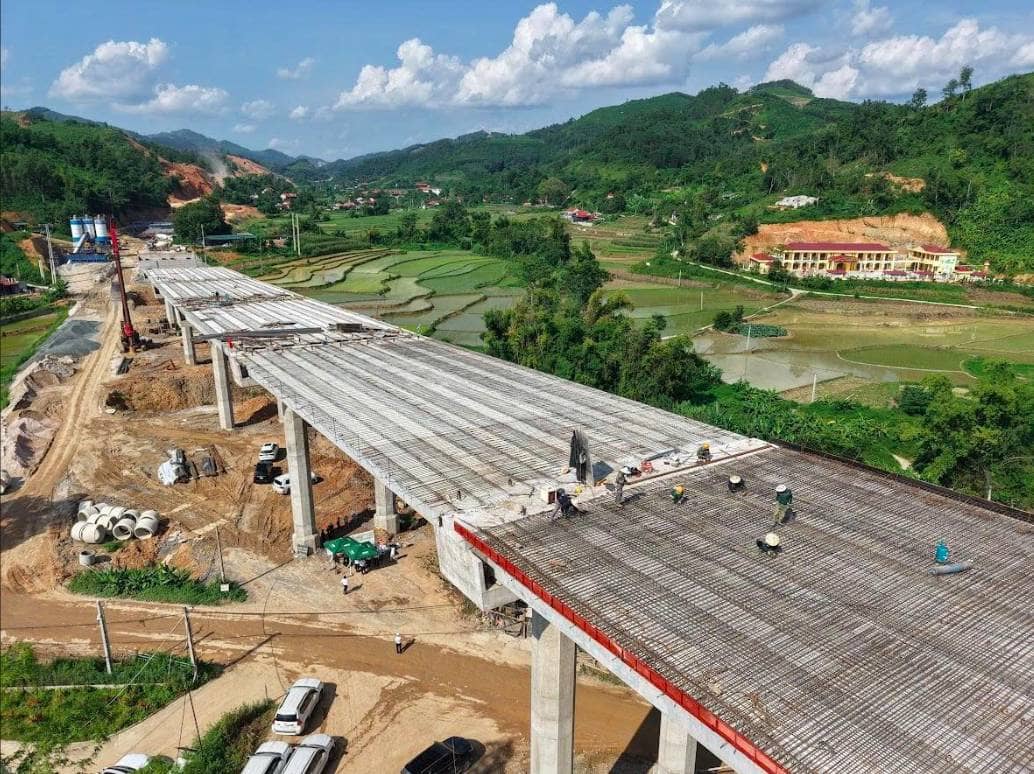 Đèo Cả (HHV) bứt phá: Doanh thu 9 tháng hơn 2.590 tỷ, lợi nhuận ước đạt 471 tỷ đồng