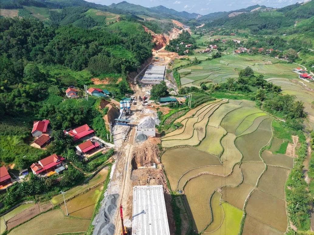 Đèo Cả (HHV) bứt phá: Doanh thu 9 tháng hơn 2.590 tỷ, lợi nhuận ước đạt 471 tỷ đồng