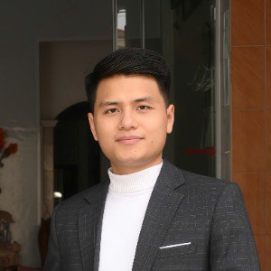 Broker Nguyễn Bá Nhật