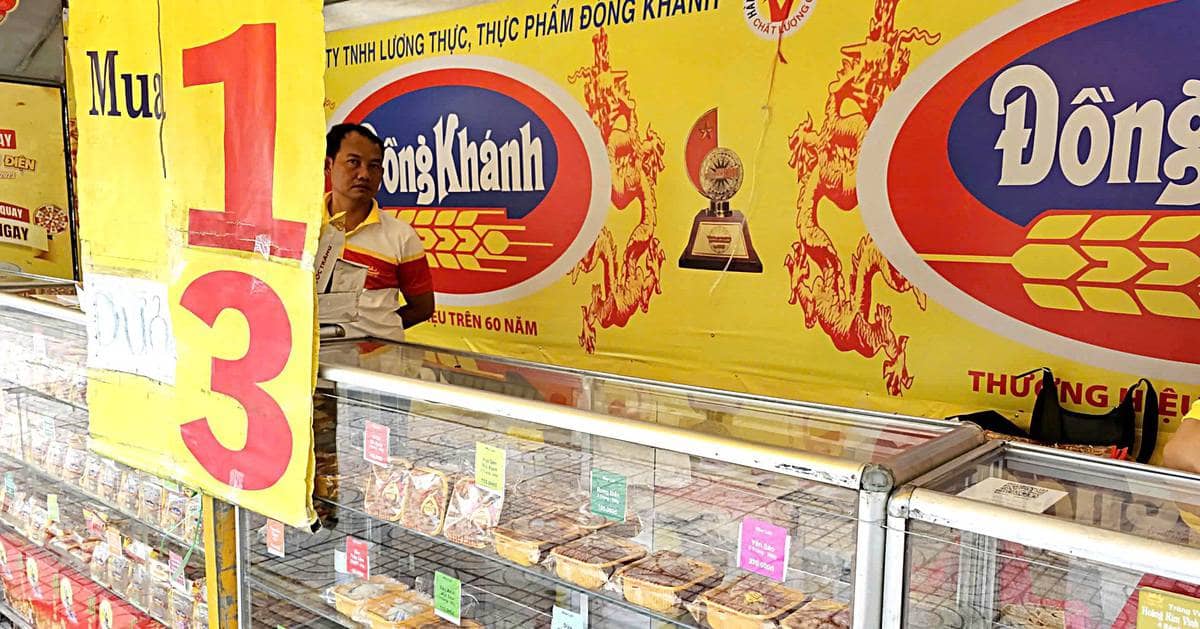 Bánh trung thu ngày càng ế, tại sao năm nào cũng bày bán?