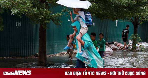 Trường học ở Hà Nội điều chỉnh kế hoạch dạy học linh hoạt ứng phó bão 11