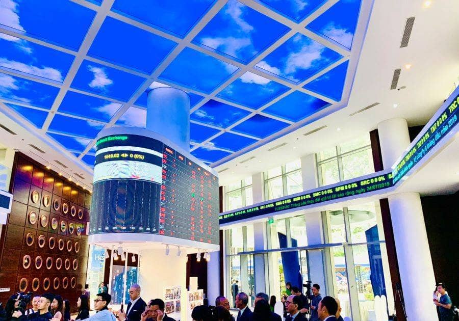 Thị trường chứng khoán Việt Nam ‘nín thở’ trước quyết định nâng hạng