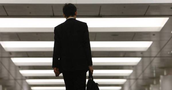 Vay thế chấp hơn 9 tỷ để mua nhà, cặp vợ chồng hối hận thừa nhận: "Cứ đến ngày trả nợ là tôi thấy nghẹt thở!"