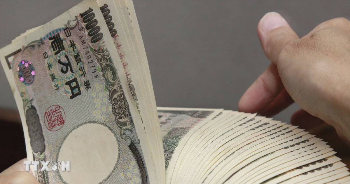 Thị trường tài chính Nhật Bản chuẩn bị cho bất ổn chính trị gia tăng