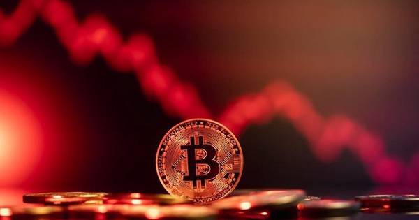 Chứng khoán và tiền số lao dốc sau tuyên bố áp thêm thuế của ông Trump