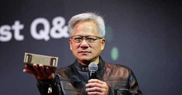 CEO Nvidia tiết lộ 'sốc': Thị phần chip AI tại Trung Quốc rơi từ 95% xuống còn 0%