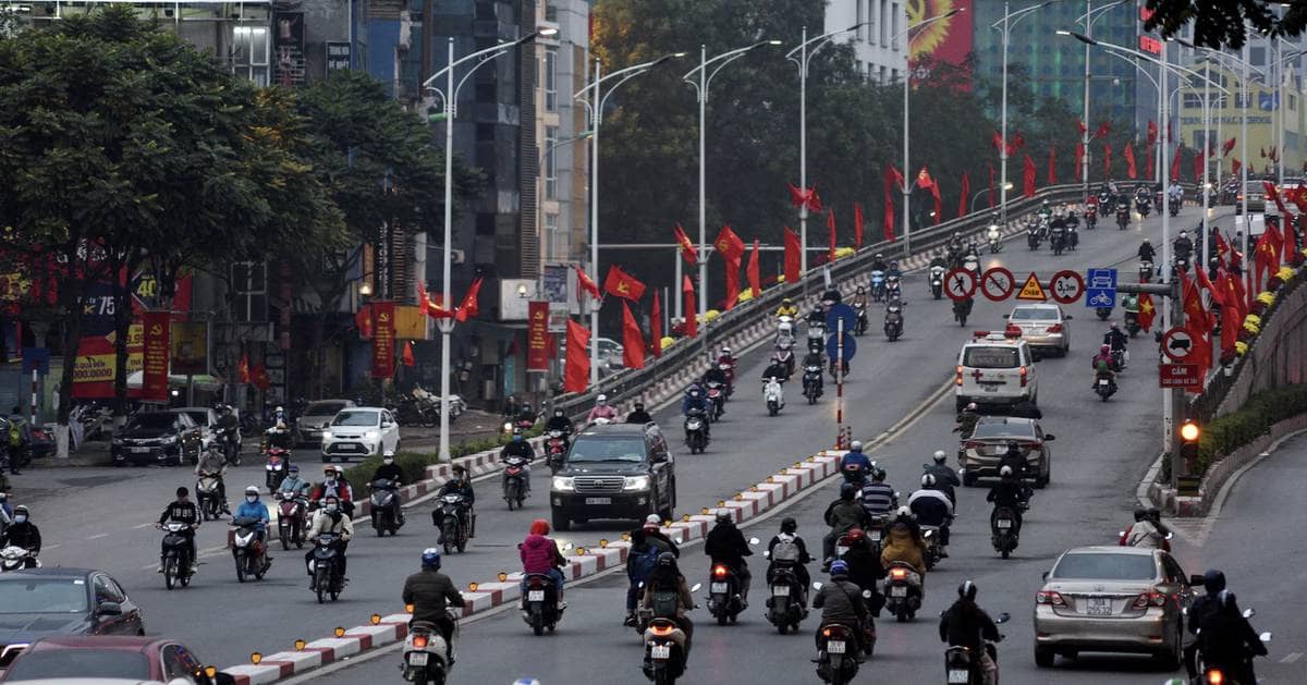 Honda và nhiều hãng Nhật kiến nghị cần có 2-3 năm chuẩn bị để cấm xe máy chạy xăng