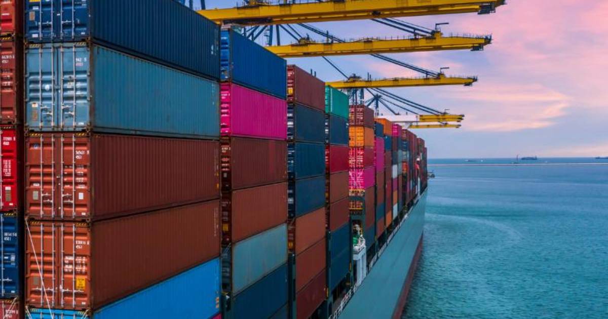 Nửa đầu tháng 10: Xuất nhập khẩu giảm tốc, cán cân thương mại vẫn thặng dư hơn 650 triệu USD