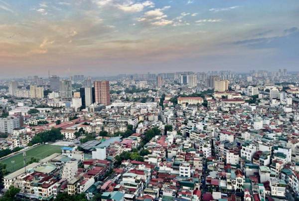 Giá nhà vẫn đắt đỏ bất chấp nguồn cung cải thiện thị trường bất động sản Việt Nam đang gặp khó