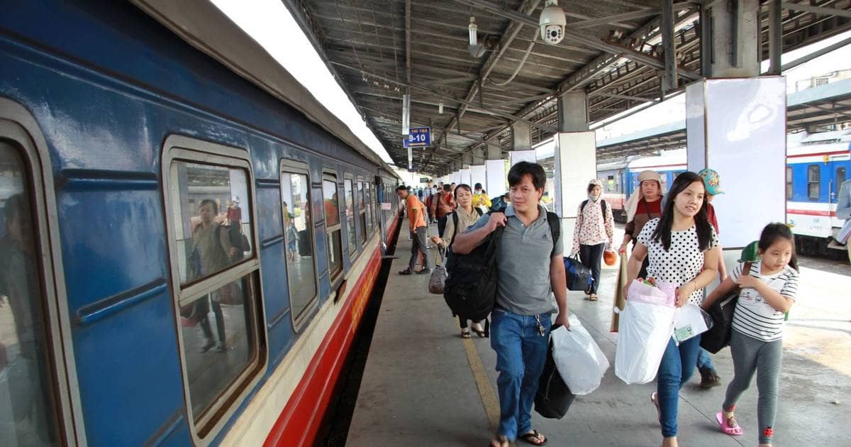 Vé tàu Tết 2026 bán chậm?