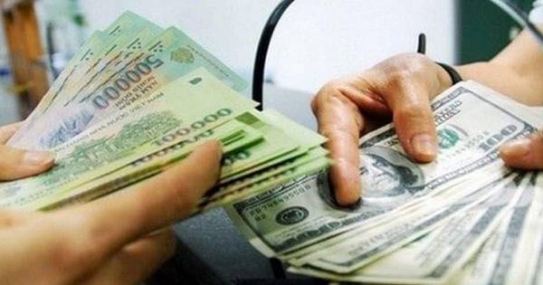 Người hay đổi ngoại tệ cần lưu ý, kẻo bị phạt đến cả trăm triệu đồng, tịch thu ngoại tệ