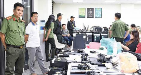 Những cuộc “giải cứu” bất thành trong cơn mê làm giàu ảo