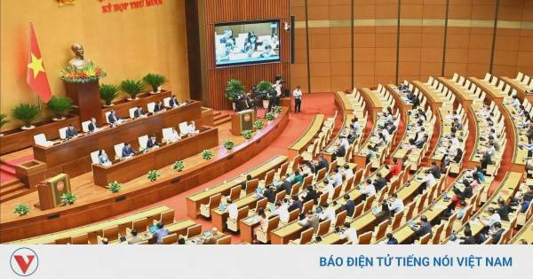 ĐBQH hiến kế huy động 500 tấn vàng và 1,7 triệu tỷ đồng đang “nằm” trong dân