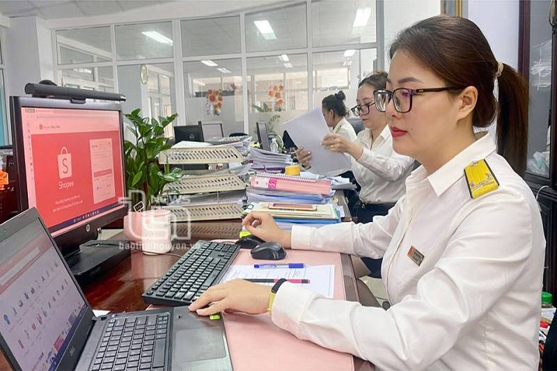 Đề xuất tăng thu nhập cho cán bộ thuế, hải quan để hạn chế tham nhũng, tiêu cực