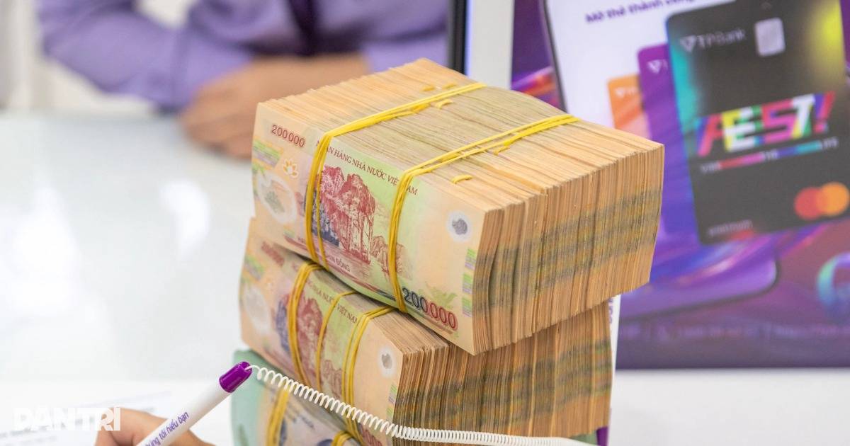 Từ hôm nay, chuyển tiền từ 500 triệu đồng trở lên sẽ phải báo cáo