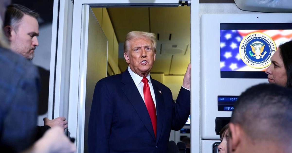 Ông Trump khẳng định: Chip AI Blackwell của Nvidia sẽ không sang Trung Quốc