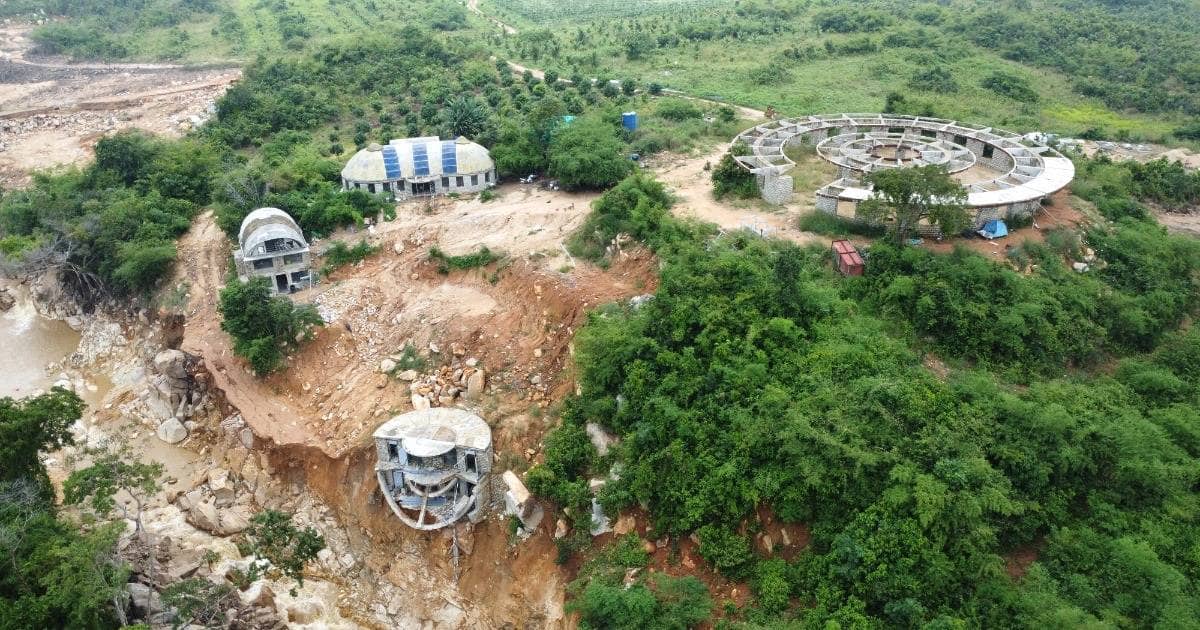 Vỡ hồ chứa nước ở Lâm Đồng: Công trình chỉ bằng đất đá, thiếu kè bê tông