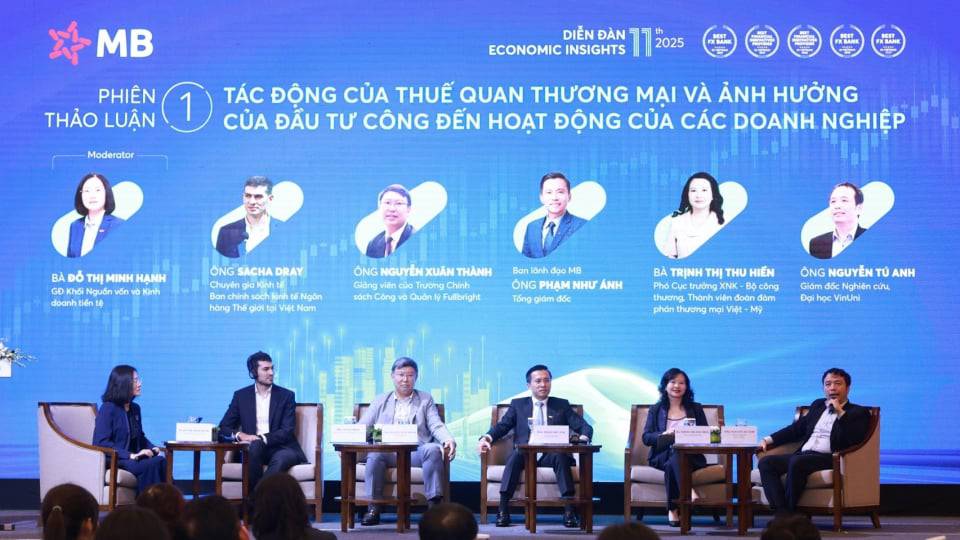 Mục tiêu tăng trưởng 10%: 'Không còn cách nào khác là phải tăng đầu tư'