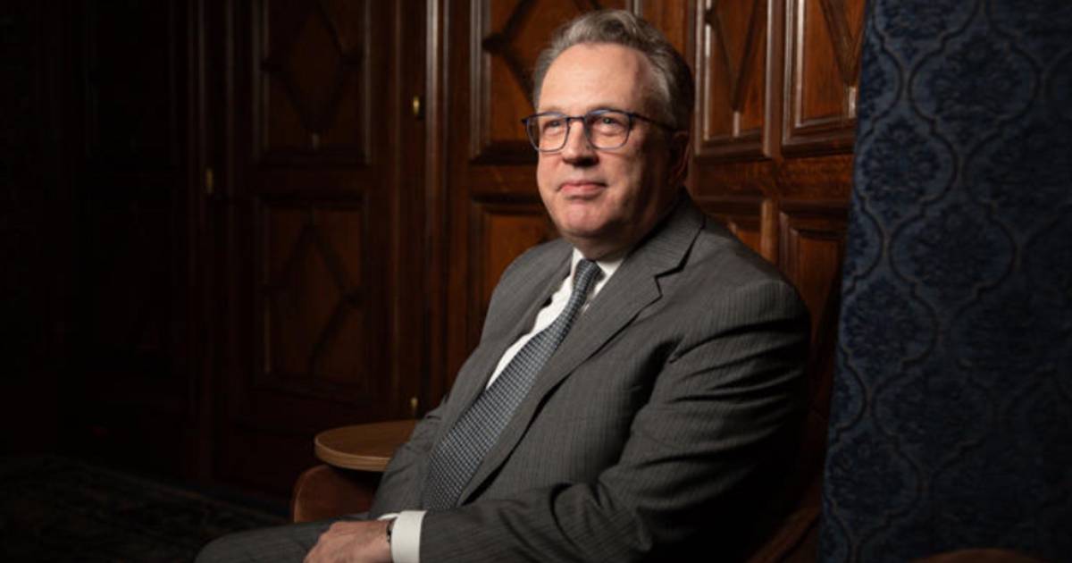 Người Mỹ thu nhập thấp khốn đốn, Fed cảnh báo nguy cơ suy thoái kinh tế