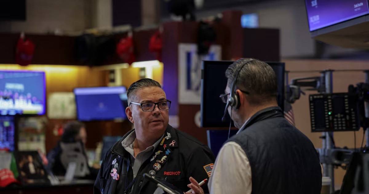 Nỗi lo Fed chưa vội hạ lãi suất kéo chứng khoán Mỹ giảm nhẹ