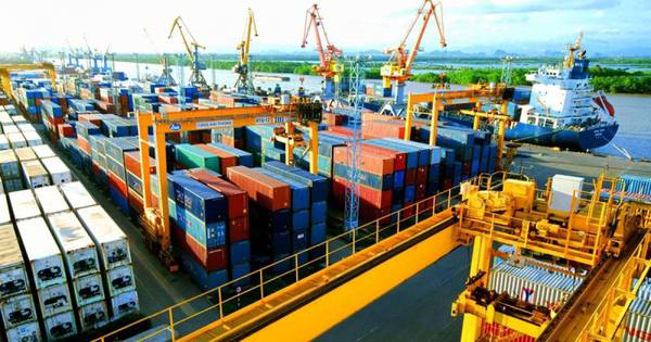 Thủ tướng chỉ đạo giữ ổn định vĩ mô, bứt tốc xuất khẩu để đạt tăng trưởng GDP trên 8% năm 2025