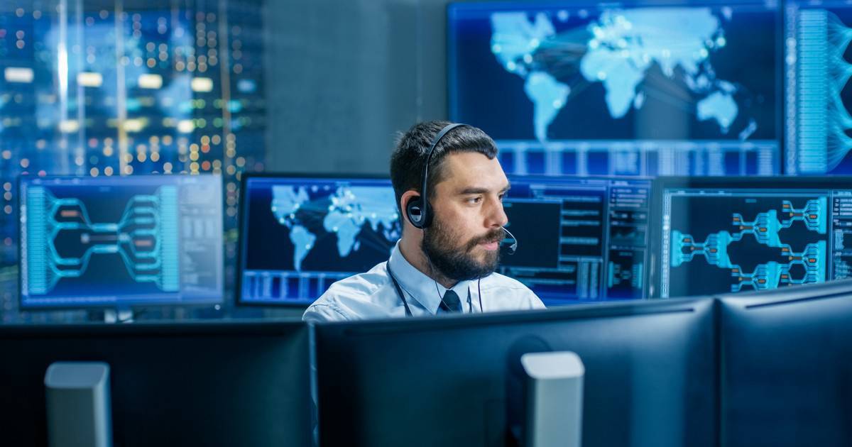 Phiên 21/11: Khối ngoại “dứt khoát” bán ròng hơn 700 tỷ một mã ngành chứng khoán