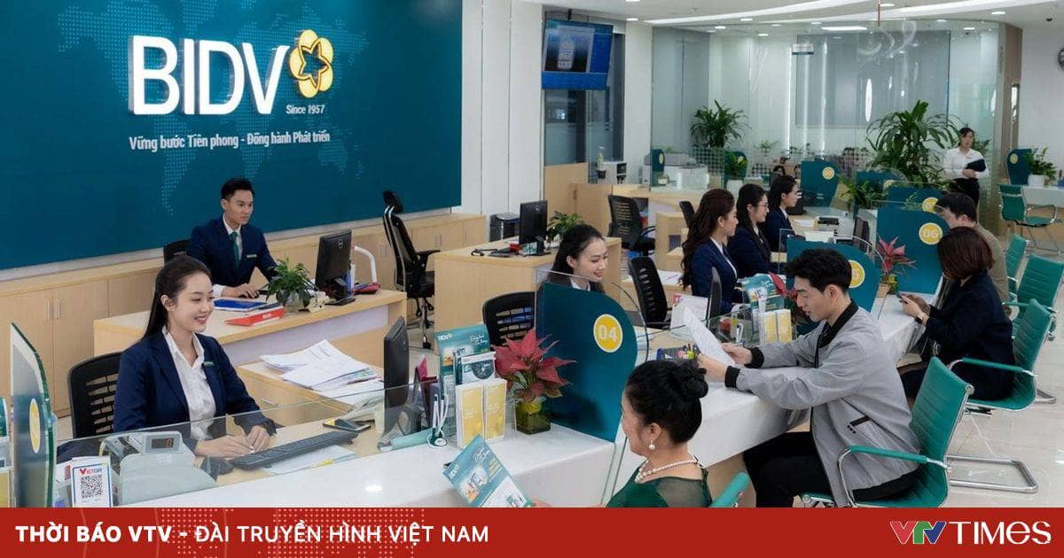 Biên lãi ròng ngân hàng tiếp tục chịu áp lực cuối năm