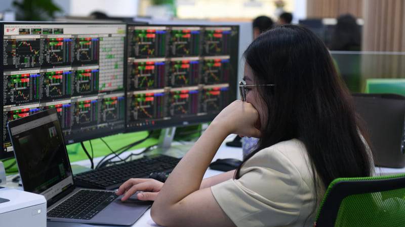 Lại đến mùa "in giấy" của các CTCK