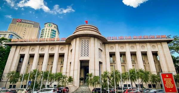 Lãi suất qua đêm lập đỉnh 7%, NHNN bơm ròng kỷ lục 12.000 tỷ đồng