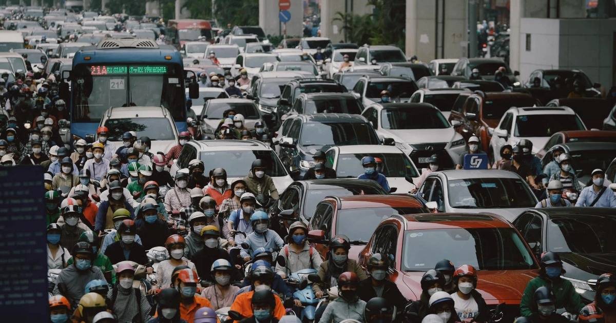 Hai việc Hà Nội cần làm khi thời điểm cấm xe xăng vào Vành đai 1 cận kề