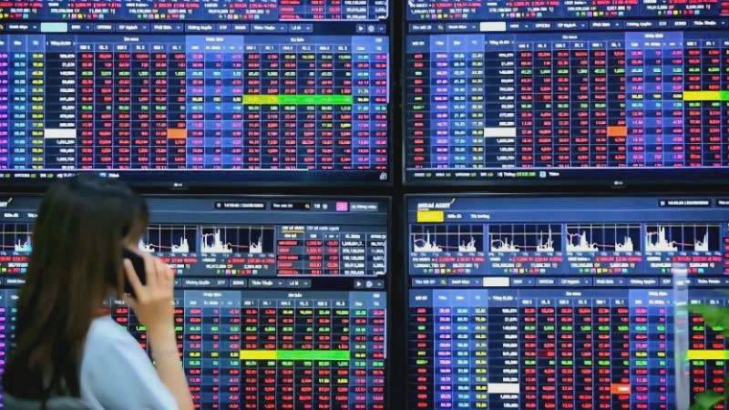 Nâng hạng thị trường chứng khoán Việt Nam: Mở ra cơ hội mới