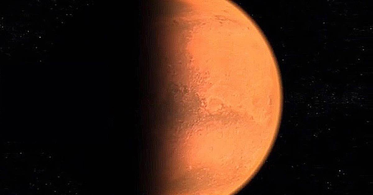 Vì sao có tin đồn 'tối 7 ngày 7 đêm' khiến nhiều người đi mua đèn cầy, mì tôm?