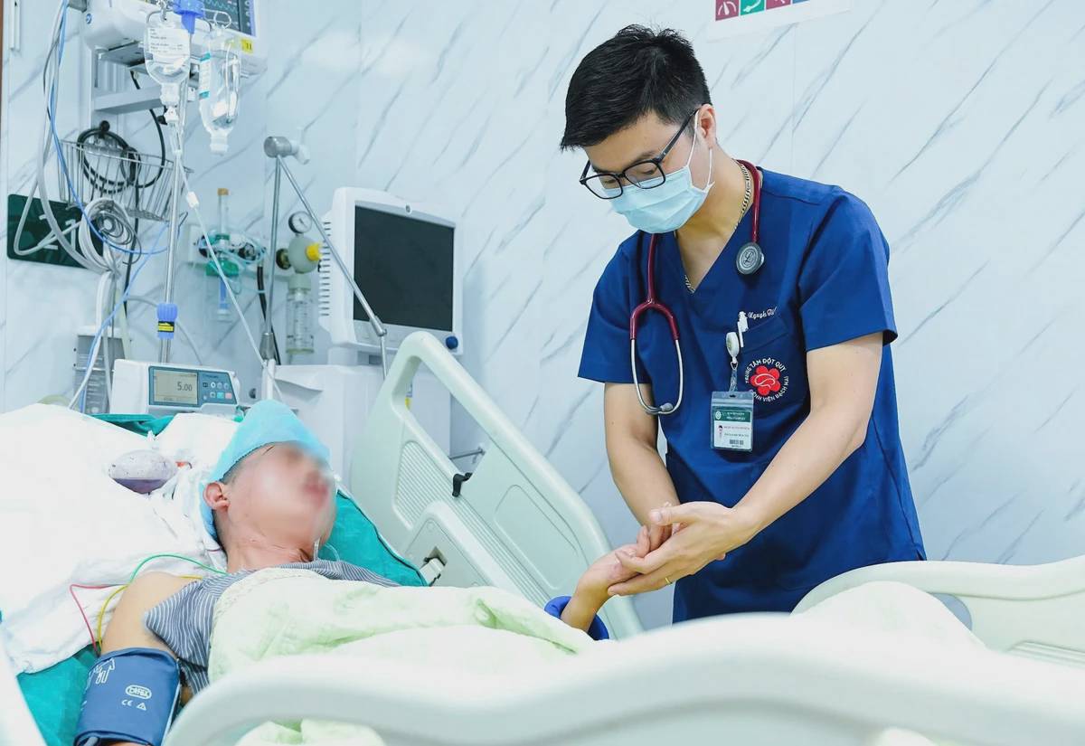 Bụi mịn vào máu, mang độc chất lên não, làm tăng nguy cơ đột quỵ