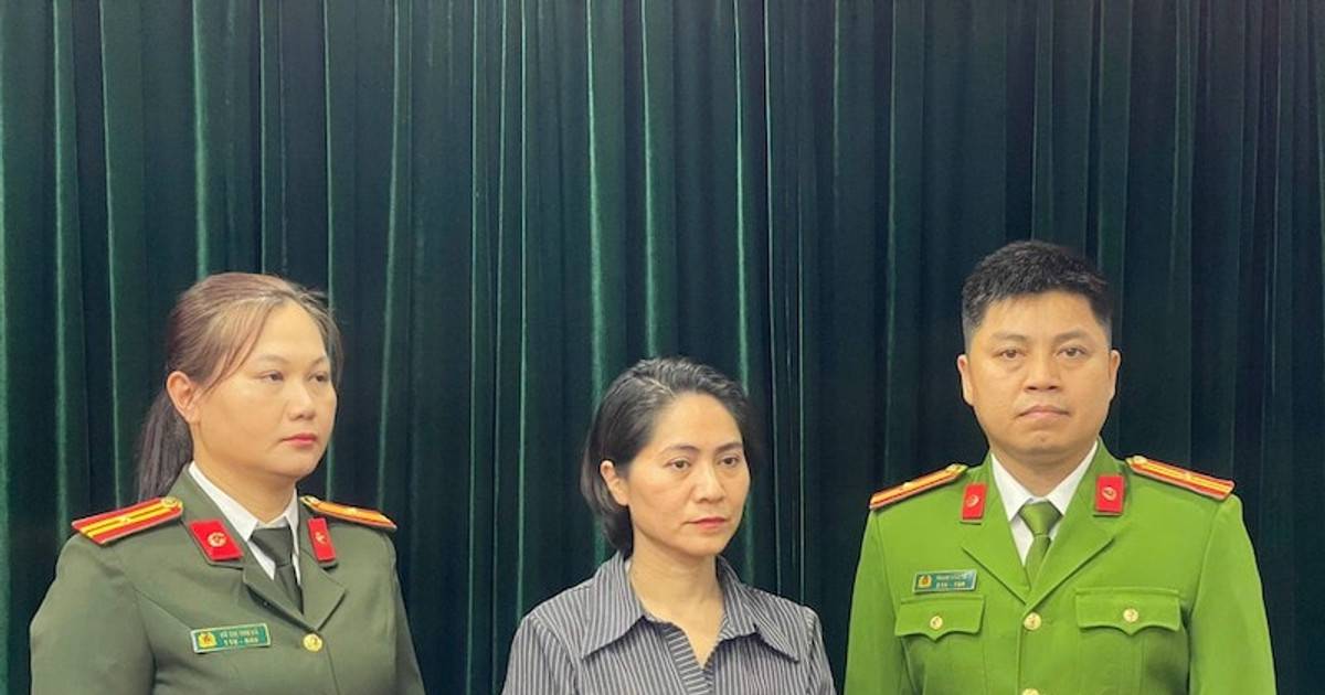 Kỳ lạ doanh nghiệp đứng sau show “Về đây bốn cánh chim trời”: Vốn 5 tỷ,  liên tục đổi tên