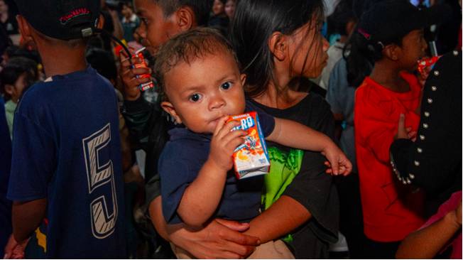 Vinamilk thắp sáng mùa trăng, gửi trọn yêu thương đến trẻ em Việt