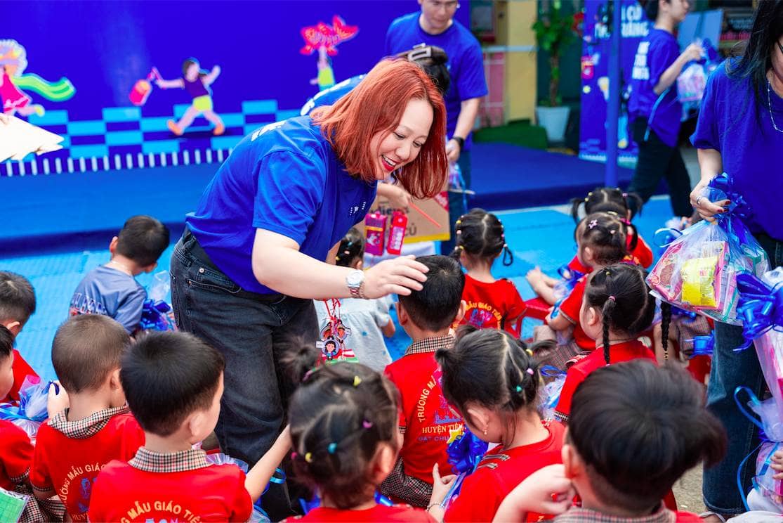 Vinamilk thắp sáng mùa trăng, gửi trọn yêu thương đến trẻ em Việt