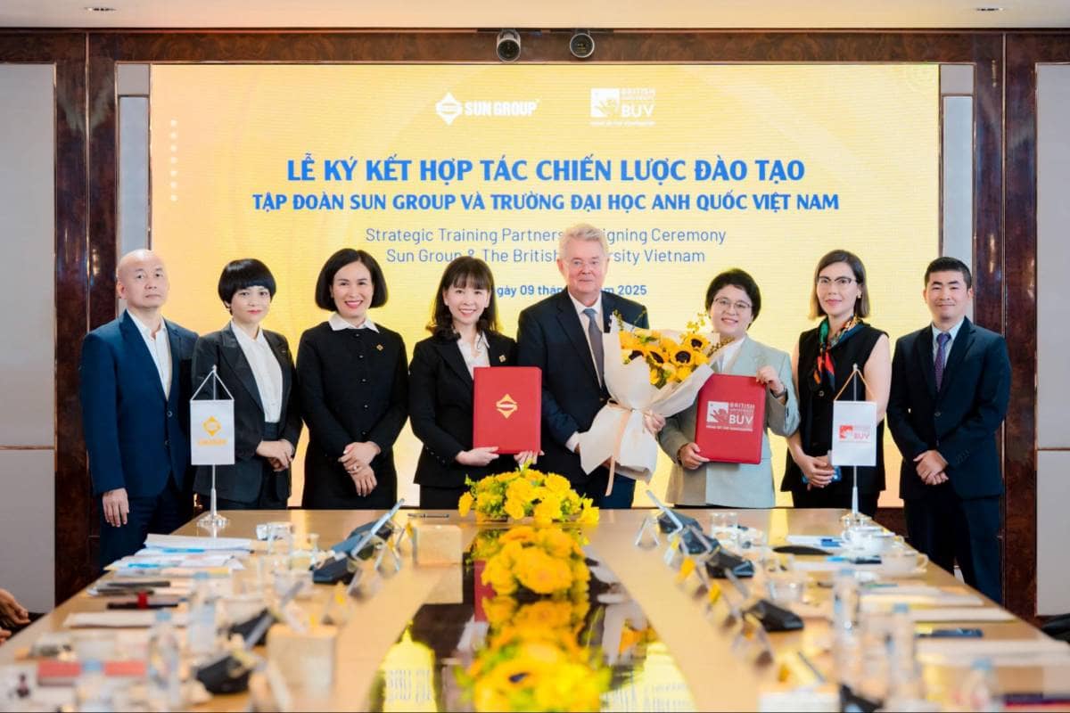 Sun Group hợp tác chiến lược đào tạo với Đại học Anh Quốc Việt Nam và Language Link Việt Nam