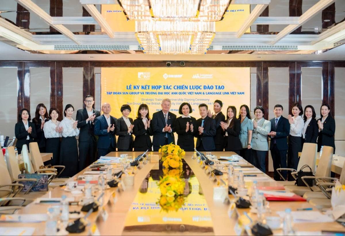 Sun Group hợp tác chiến lược đào tạo với Đại học Anh Quốc Việt Nam và Language Link Việt Nam