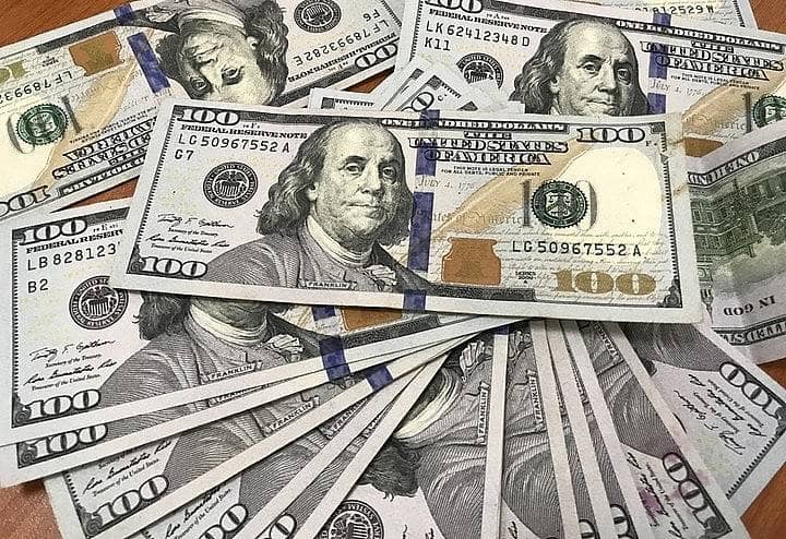Khi cược USD ngược dòng trở thành “cú đau”: Những gì nhà đầu tư nên biết