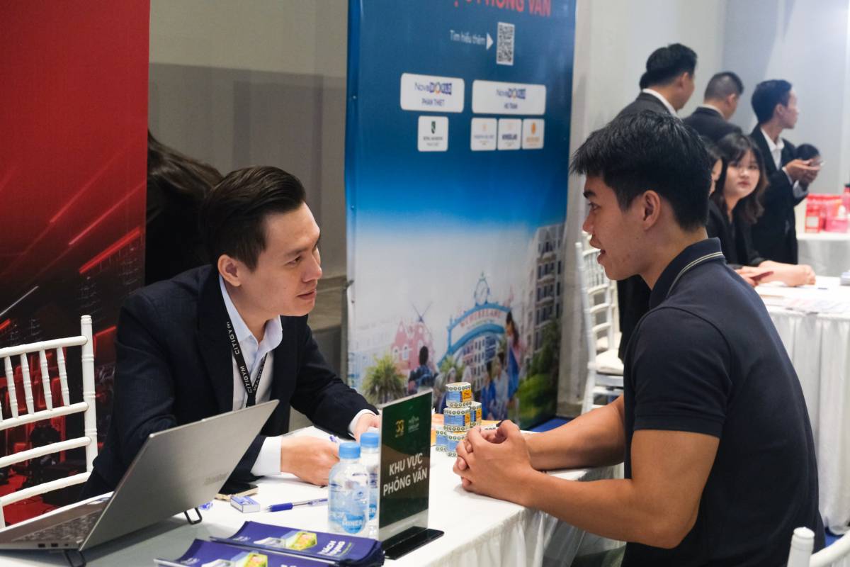 Hội thảo Nhân tài NovaGroup 2025: Hàng trăm ứng viên quy tụ, 500 cơ hội việc làm ngành bất động...