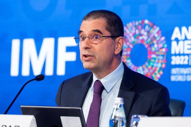 Mỹ có thể in tiền, nhưng không thể in lòng tin: Báo động từ IMF về ‘cơn say’ thâm hụt ngân sách!. Nền  ...